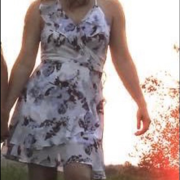 Mi ami Dress from Francescas worn only one time to take pictures in - Picture 7 of 7